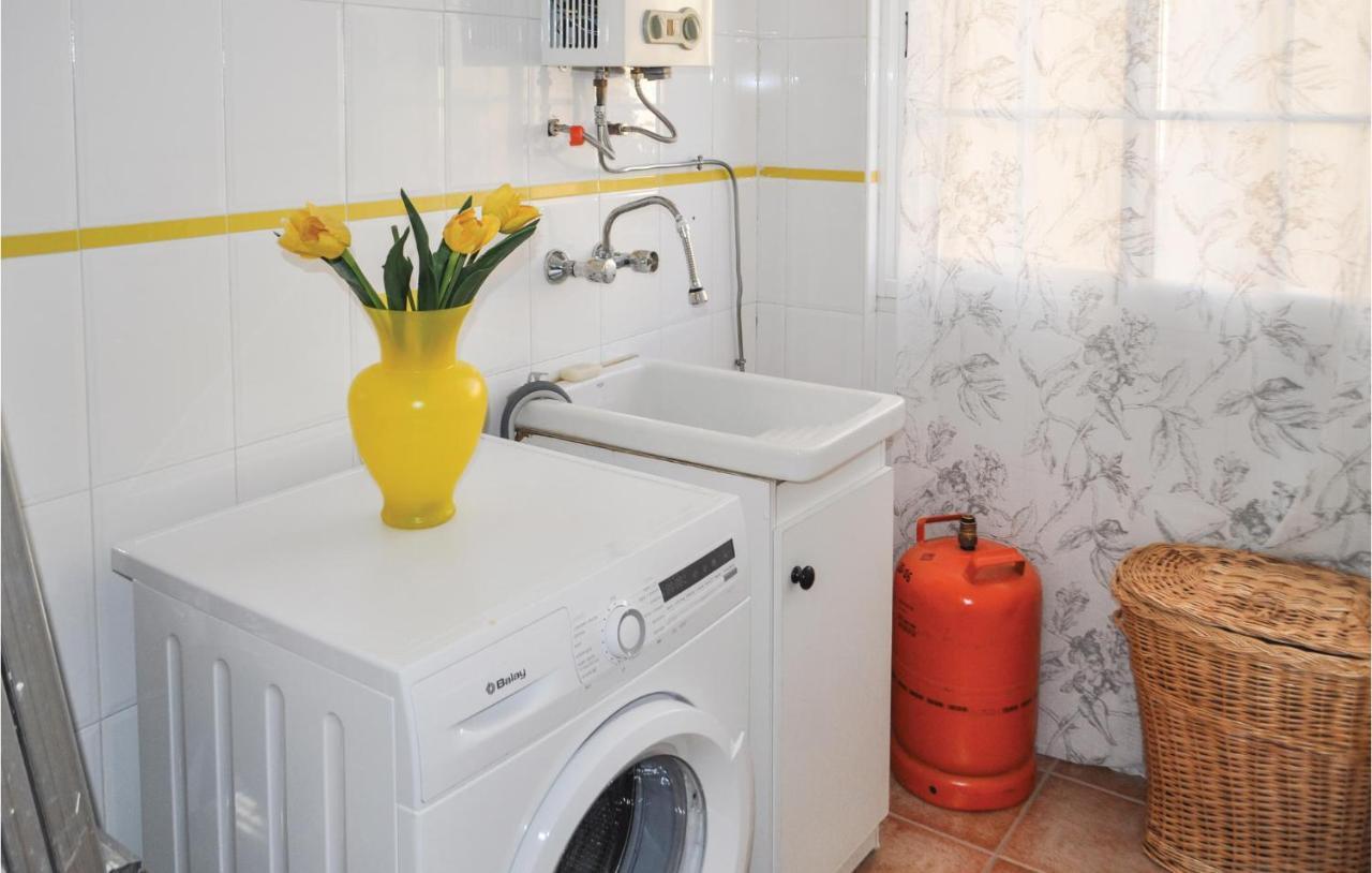 Cozy Home In Olivares With Outdoor Swimming Pool Esterno foto